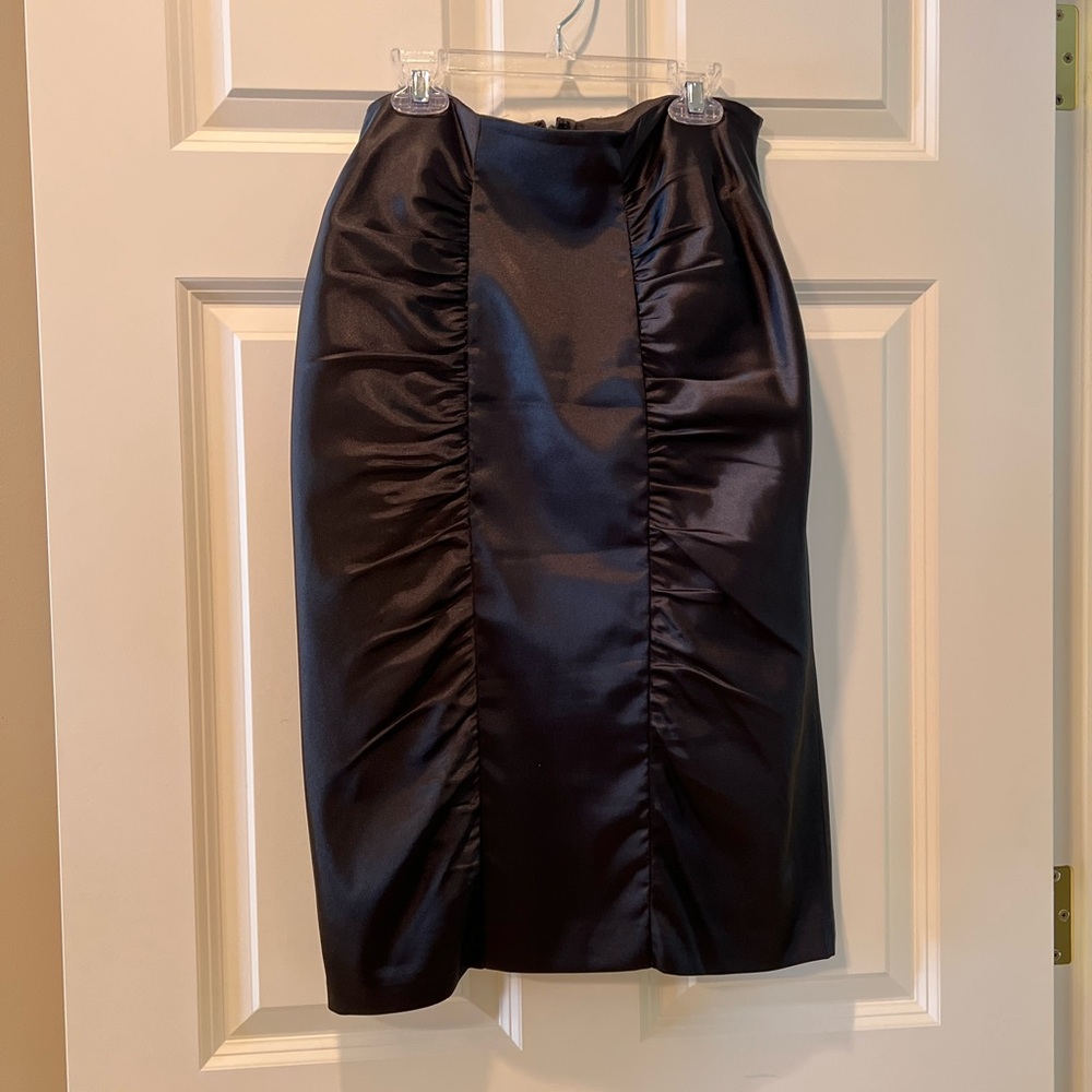 Adrianna Papell evening skirt. Color Black. Satin finish.